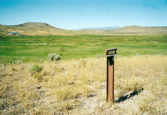 TRAIL GOES SOUTH DOWN THE GOOSE CREEK VALLEY AT MARKER C-16